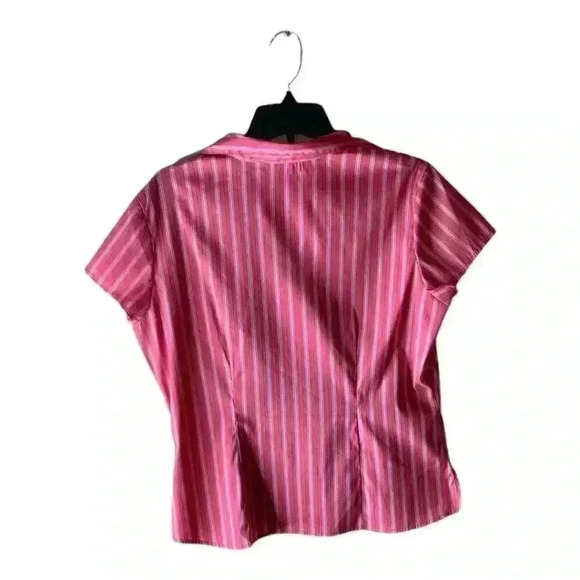 DCC Stretch Missy Blouse Womens Size Medium Short Sleeves Button Front Top - Picture 2 of 5